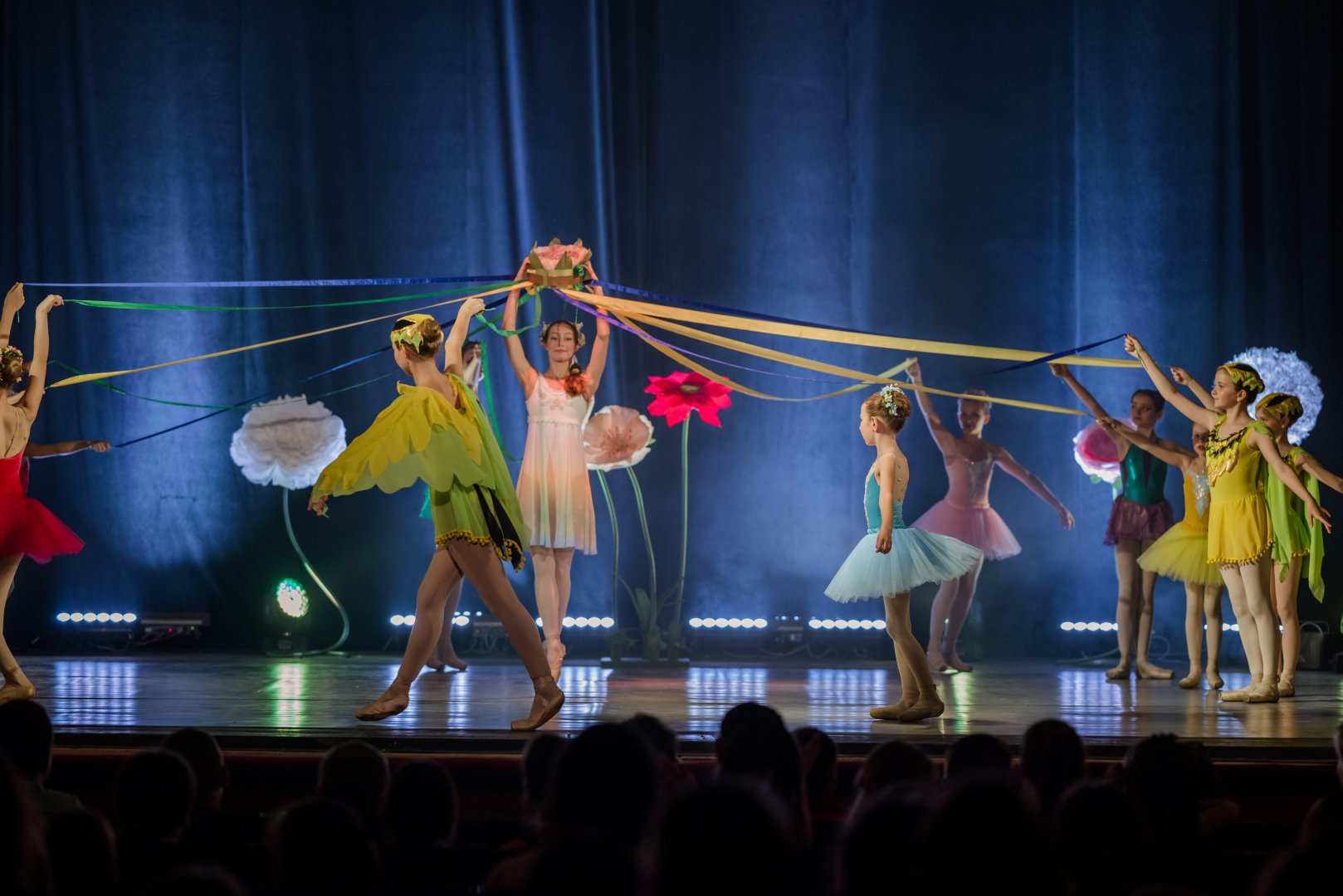 Львівська національна філармонія - 24 та 25 червня запрошуємо на прем'єру дитячого балету “Пригоди дівчинки Веснянки”!
