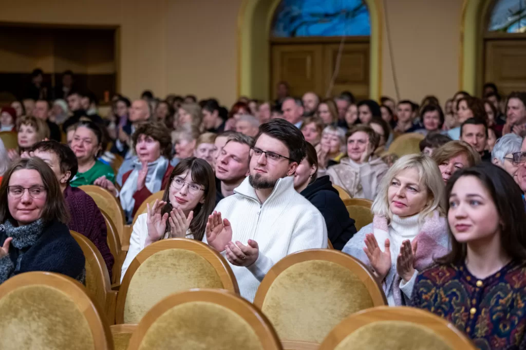 Львівська національна філармонія - Так необхідна сьогодні: «Тиха молитва» пройшла у Львівській філармонії