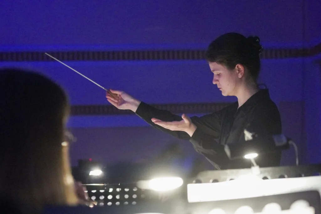 Львівська національна філармонія - Закриття сезону Львівської філармонії: солдаут на музикотерапії із симфонічним оркестром