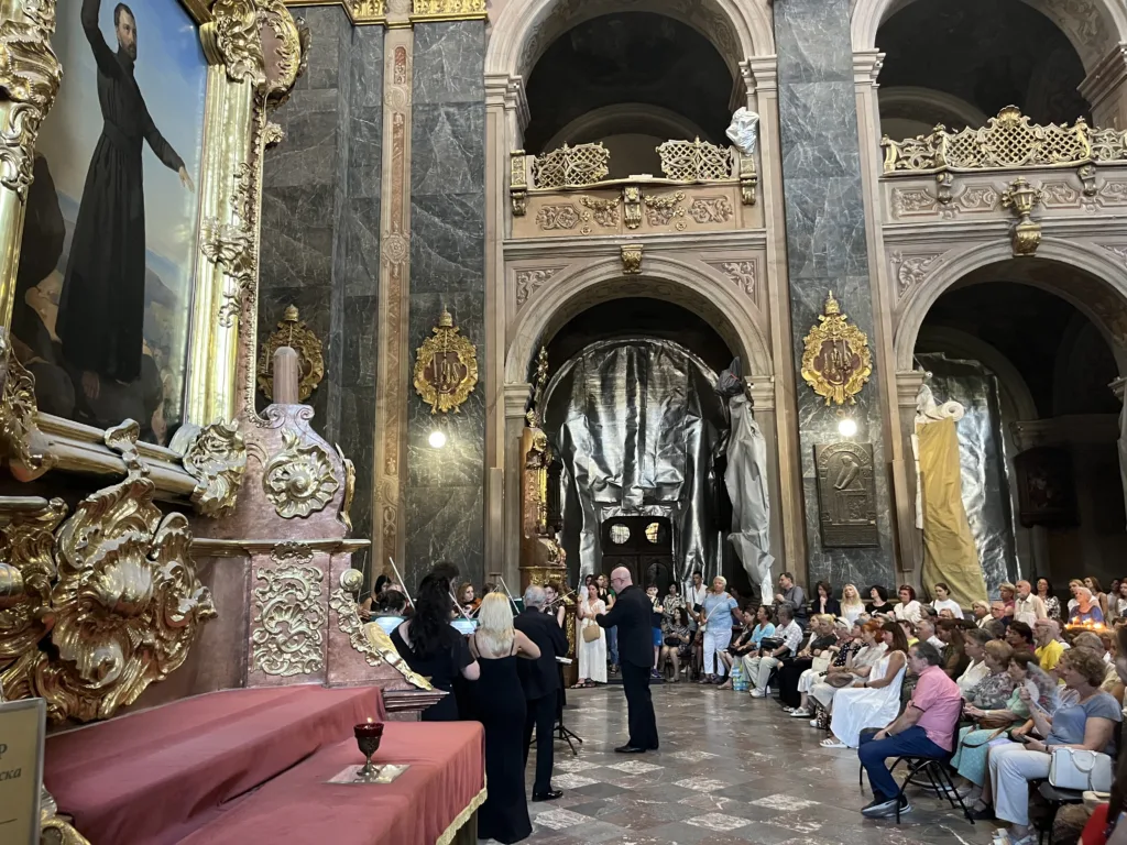 Львівська національна філармонія - 37 500 грн зібрали на ЗСУ під час відкриття фестивалю Львівської філармонії