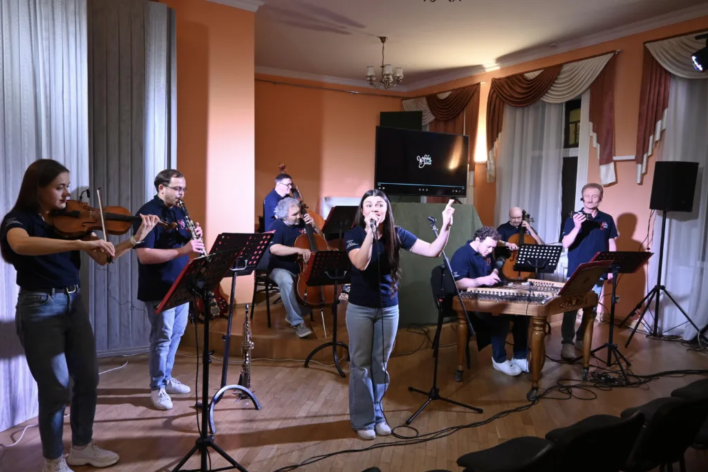 Львівська національна філармонія - Прем’єра фільму «Високий Замок. По той бік мольберта»