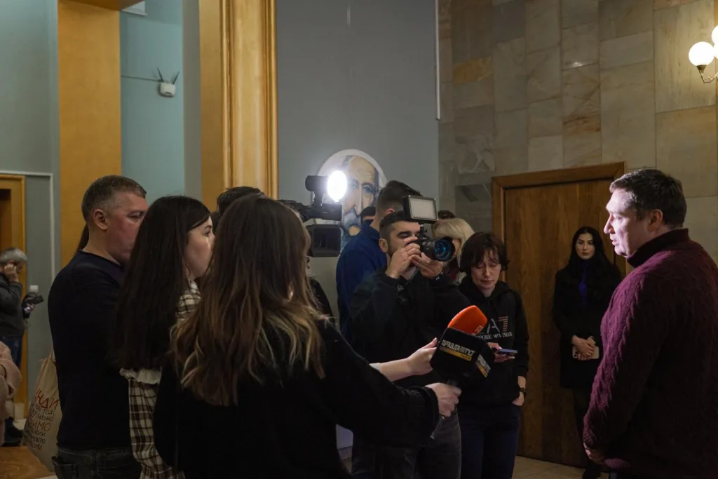 Львівська національна філармонія - У Львівській національній філармонії запрацював перший в Україні сценічний підйомник