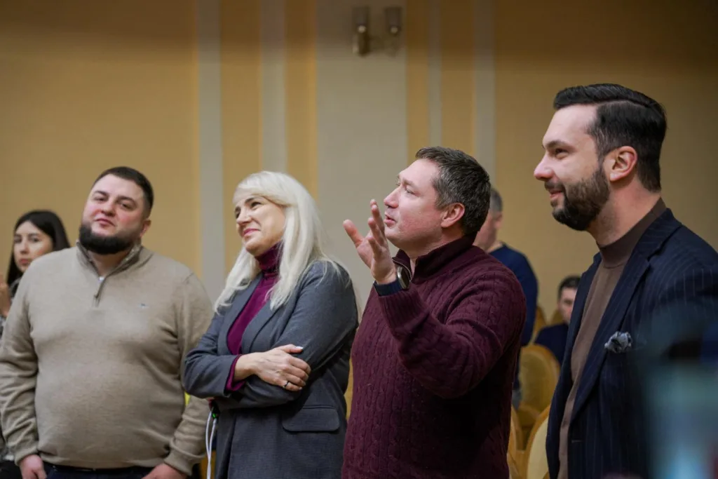 У Львівській національній філармонії запрацював перший в Україні сценічний підйомник - Львівська національна філармонія Львівська національна філармонія - У Львівській національній філармонії запрацював перший в Україні сценічний підйомник