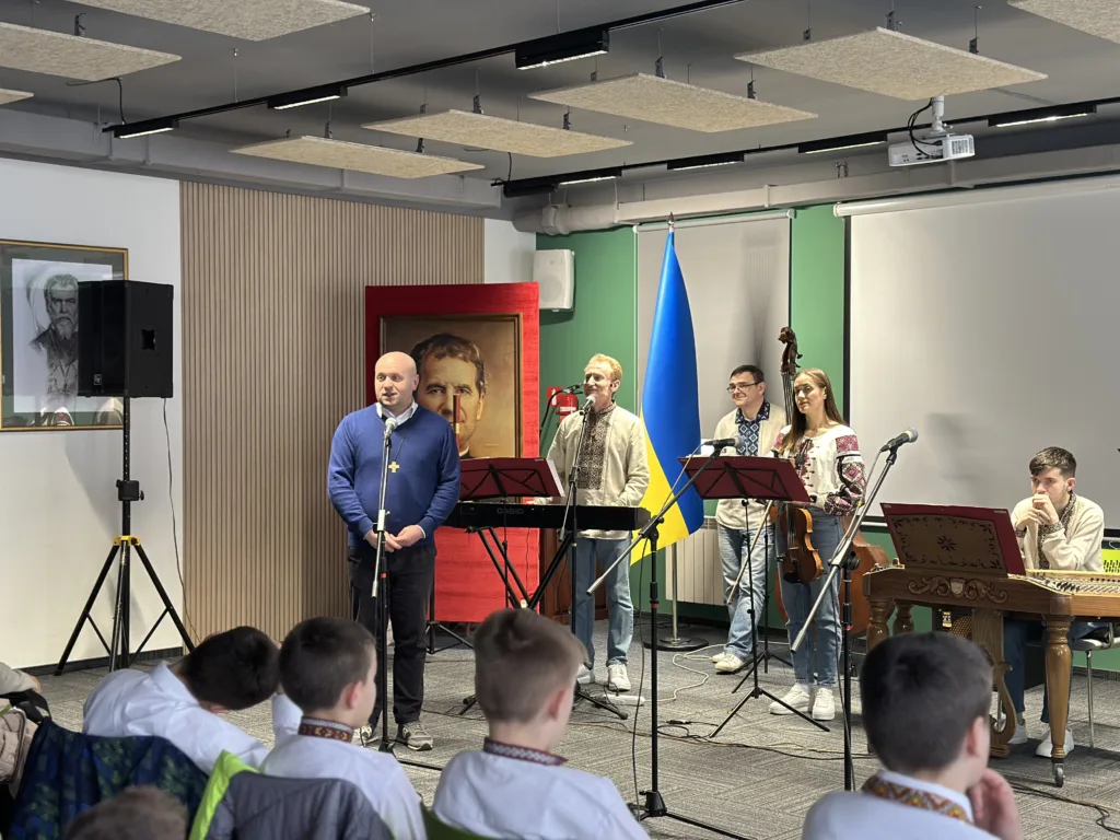 Львівська національна філармонія - «Високий Замок» у Родинному Домі «Покрова»