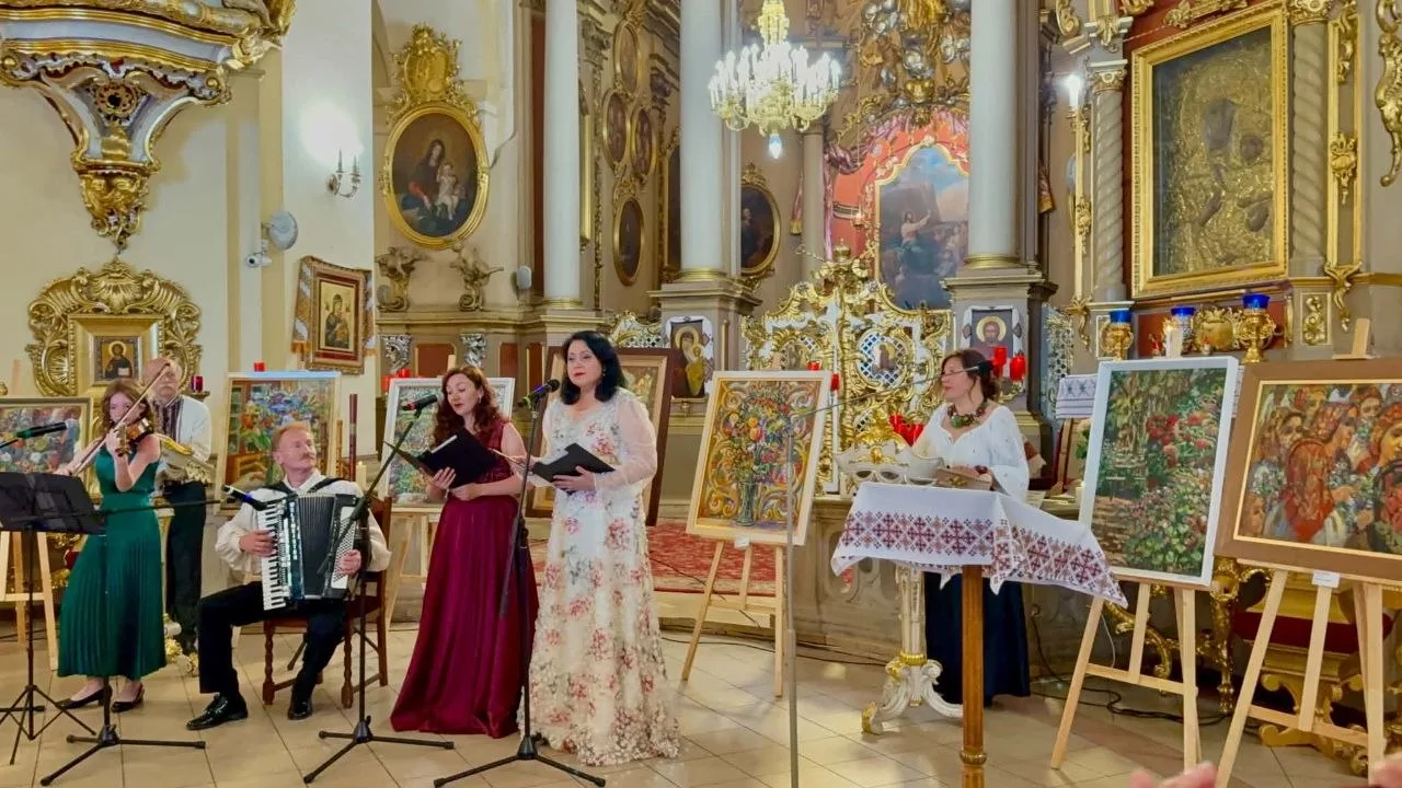 У Соборі Святого Юра відбувся проєкт «Квіти для Митрополита» - Львівська національна філармонія Львівська національна філармонія - У Соборі Святого Юра відбувся проєкт «Квіти для Митрополита»